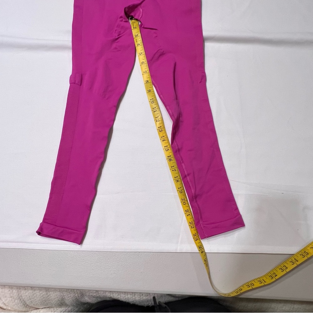 Lululemon Zone In Tight
Raspberry Size 8 - Picture 5 of 11